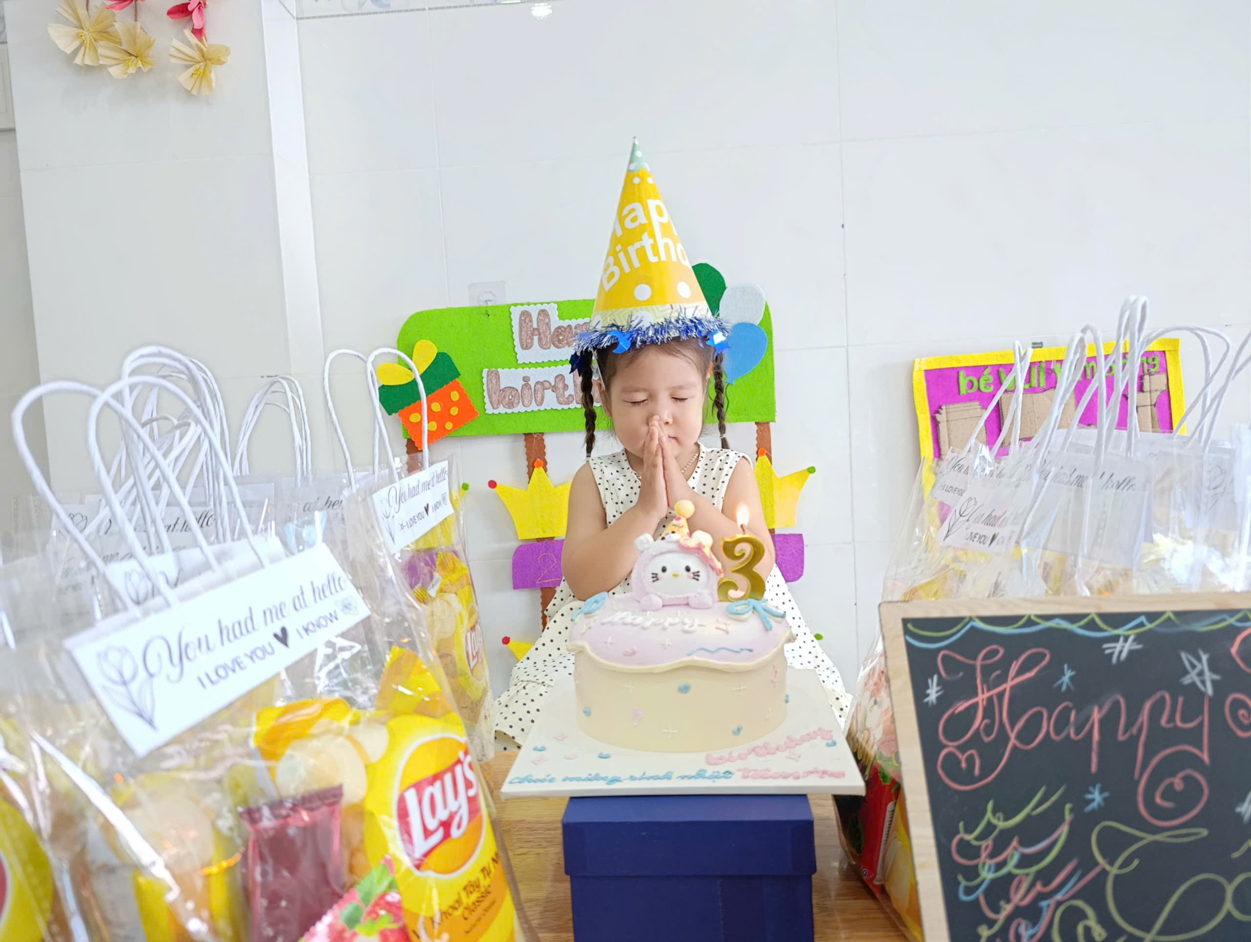 cac be thoi nen chuc mung sinh nhat sự kiện mầm non kim hà