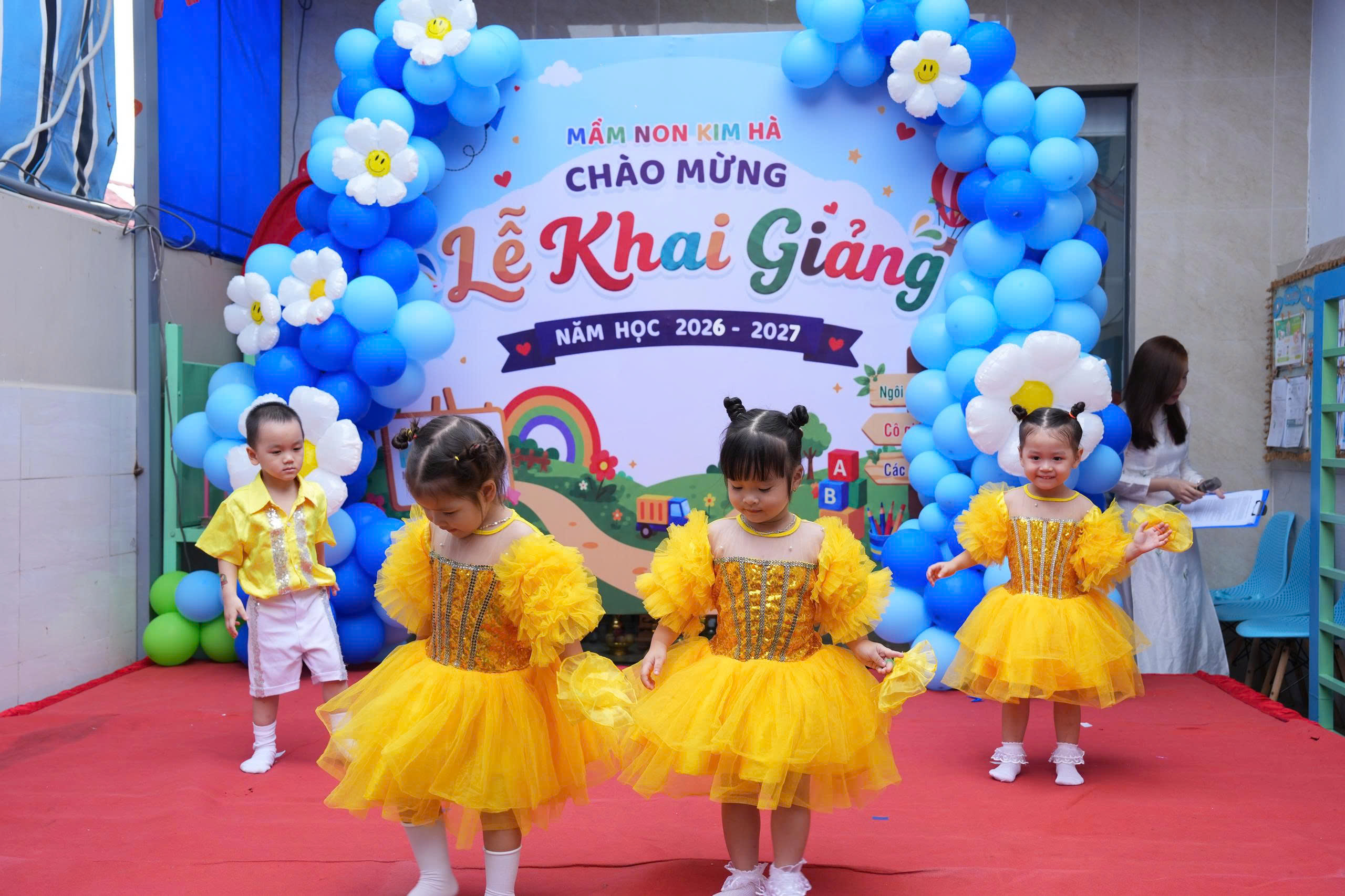 Tiết mục văn nghệ khai giảng tại Mầm Non Kim Hà
